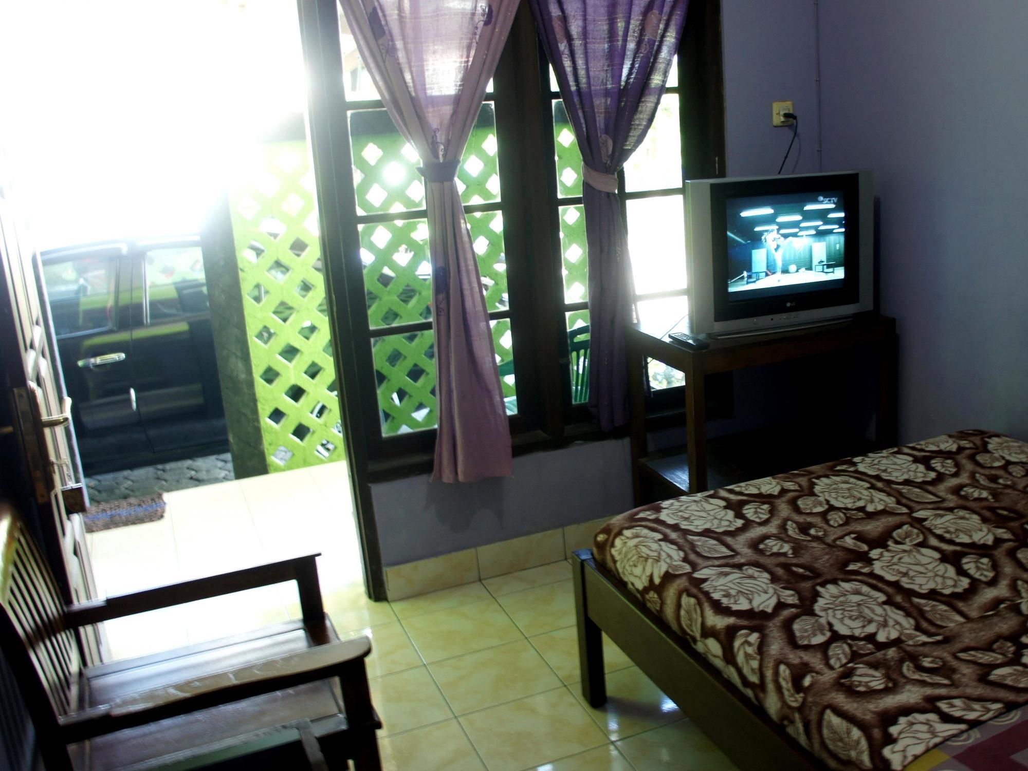 Bayu Murti Homestay ยอกยาการ์ตา ภายนอก รูปภาพ